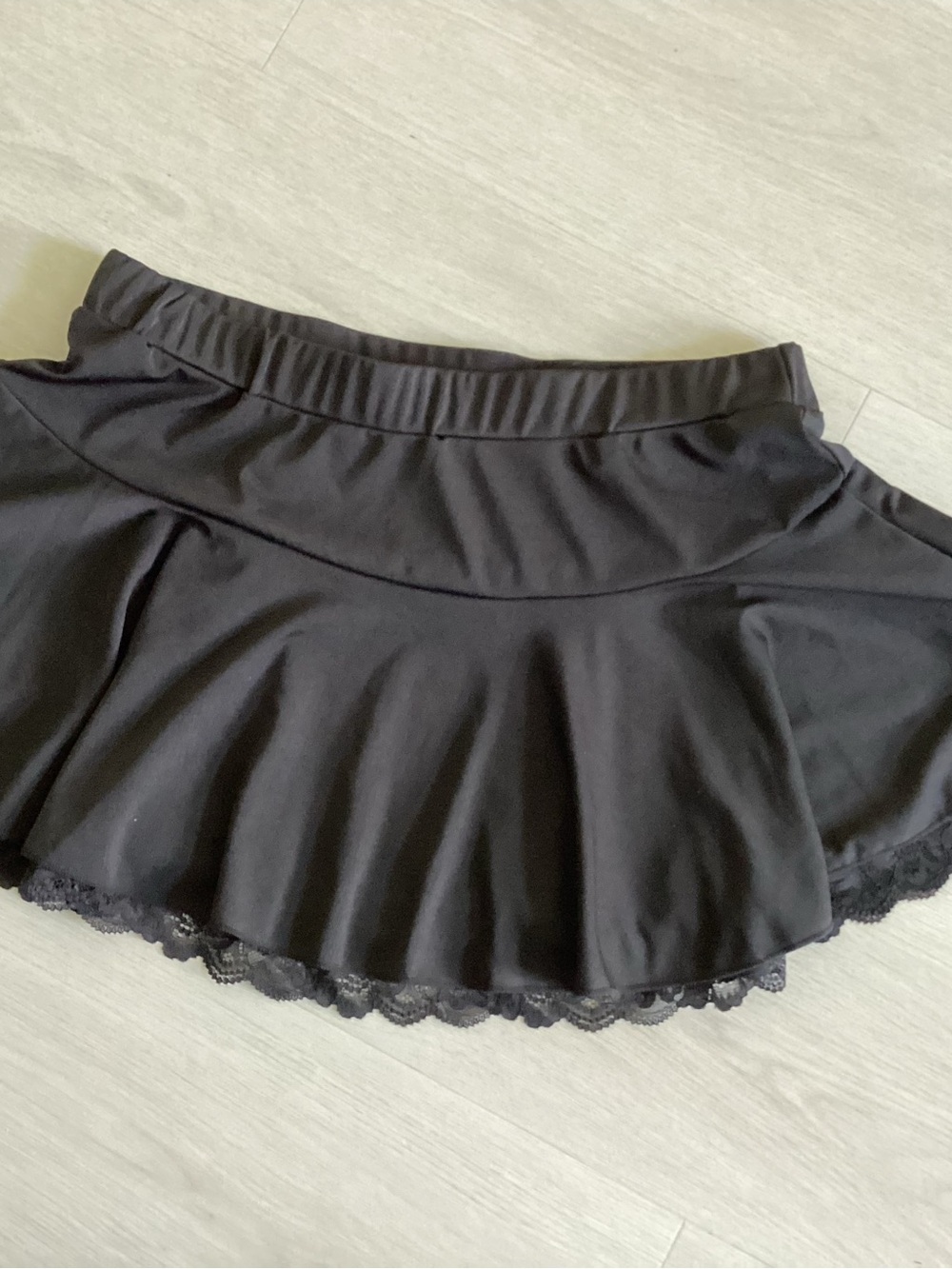 Avidlove Black Mini Skirt XXL Lace Trim Flowy Fit & Flare - Picture 3 of 4